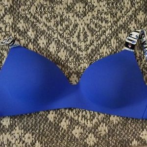 Victoria Secret lightly lined wireless bra